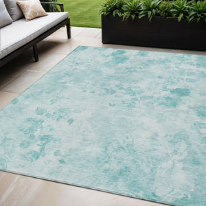 Homeroots 3' Green Floral Washable Area Rug For Indoor And Outdoor Spaces – Durable, Stylish, And Easy Care 5' X 8' Polyester 583095