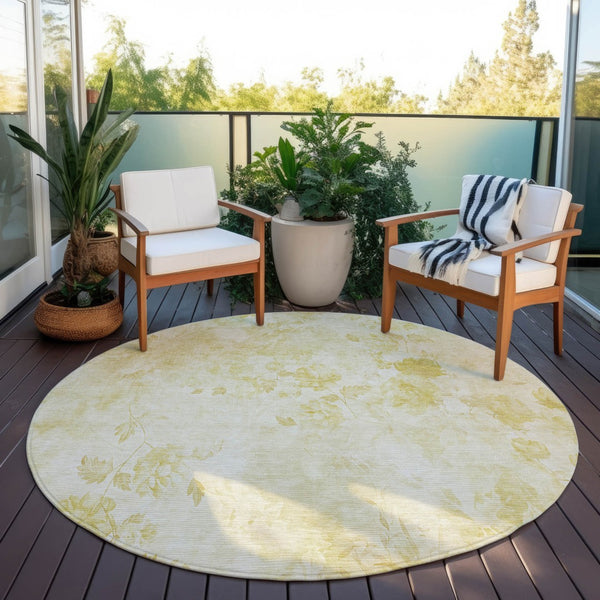 Homeroots 3' Green Floral Washable Area Rug For Indoor And Outdoor Spaces – Durable, Stylish, And Easy Care 8' Round Polyester 583108