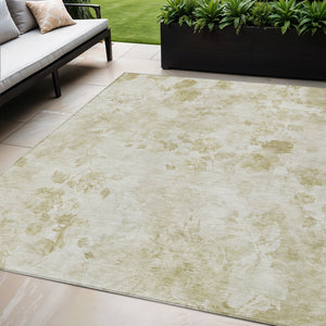 Homeroots 3' Green Floral Washable Area Rug For Indoor And Outdoor Spaces – Durable, Stylish, And Easy Care 5' X 8' Polyester 583113