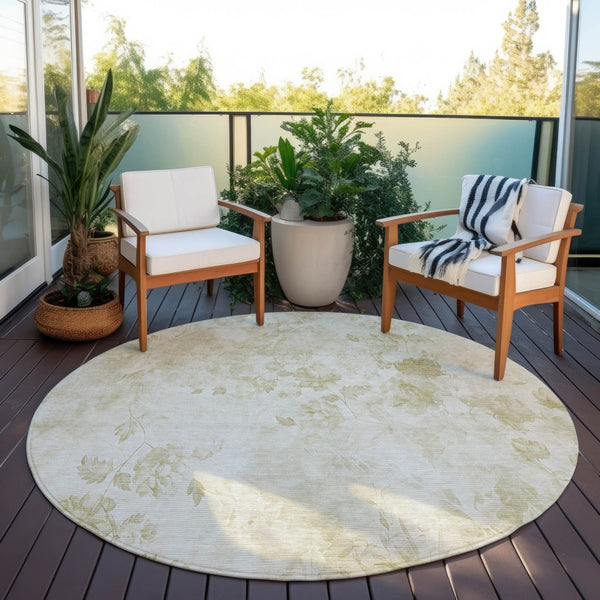 Homeroots 3' Green Floral Washable Area Rug For Indoor And Outdoor Spaces – Durable, Stylish, And Easy Care 8' Round Polyester 583114