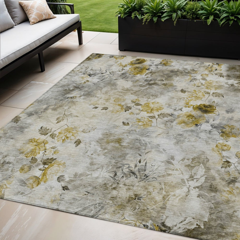 HomeRoots 5' Floral Washable Indoor Outdoor Area Rug in Taupe, Ivory, and Tan – Durable, Stylish & Versatile 5' X 8' 583149