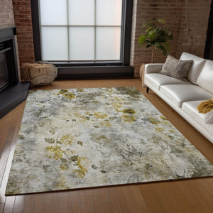 Homeroots 3' Green Floral Washable Area Rug For Indoor And Outdoor Spaces – Durable, Stylish, And Easy Care 5' X 8' Polyester 583149