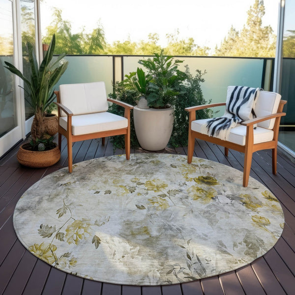 Homeroots 3' Green Floral Washable Area Rug For Indoor And Outdoor Spaces – Durable, Stylish, And Easy Care 8' Round Polyester 583150