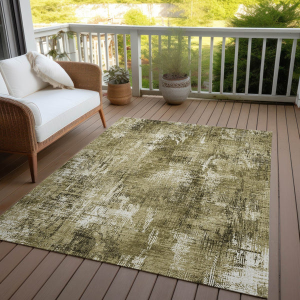 Homeroots 3' Beige Tan And Ivory Abstract Washable Indoor Outdoor Area Rug For Stylish Living Spaces 3' X 5' Polyester 583160
