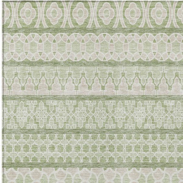 Homeroots 3' Artichoke Green Quatrefoil Washable Area Rug – Elegant Indoor Outdoor Design For Any Space 8' X 10' Polyester 583195