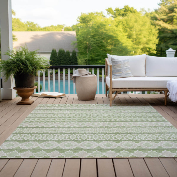 Homeroots 3' Artichoke Green Quatrefoil Washable Area Rug – Elegant Indoor Outdoor Design For Any Space 8' X 10' Polyester 583195