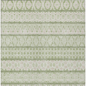 Homeroots 3' Artichoke Green Quatrefoil Washable Area Rug – Elegant Indoor Outdoor Design For Any Space 9' X 12' Polyester 583196
