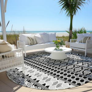 Homeroots 3' Artichoke Green Quatrefoil Washable Area Rug – Elegant Indoor Outdoor Design For Any Space 8' Round Polyester 583200