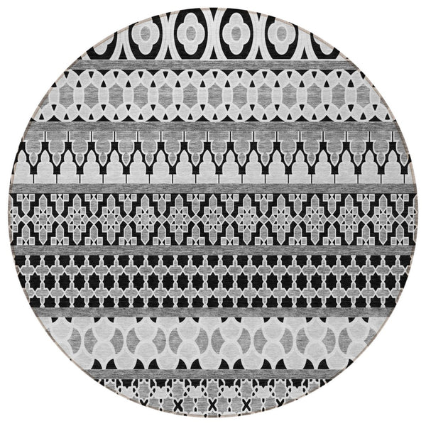 Homeroots 3' Artichoke Green Quatrefoil Washable Area Rug – Elegant Indoor Outdoor Design For Any Space 8' Round Polyester 583200