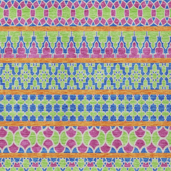 Homeroots 3' Artichoke Green Quatrefoil Washable Area Rug – Elegant Indoor Outdoor Design For Any Space 8' X 10' Polyester 583207