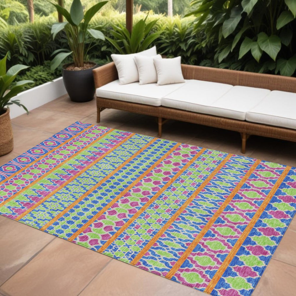 HomeRoots 9' Stylish Quatrefoil Area Rug in Blush Blue & Lime Green - Washable, Versatile for Indoor & Outdoor Use 9' X 12' 583208