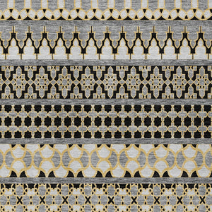 Homeroots 3' Artichoke Green Quatrefoil Washable Area Rug – Elegant Indoor Outdoor Design For Any Space 5' X 8' Polyester 583211