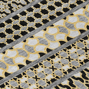 Homeroots 3' Artichoke Green Quatrefoil Washable Area Rug – Elegant Indoor Outdoor Design For Any Space 5' X 8' Polyester 583211