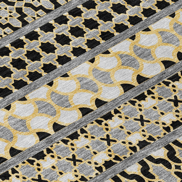 Homeroots 3' Artichoke Green Quatrefoil Washable Area Rug – Elegant Indoor Outdoor Design For Any Space 8' X 10' Polyester 583213