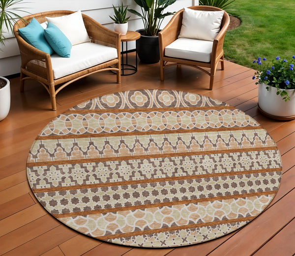 Homeroots 3' Artichoke Green Quatrefoil Washable Area Rug – Elegant Indoor Outdoor Design For Any Space 8' Round Polyester 583218