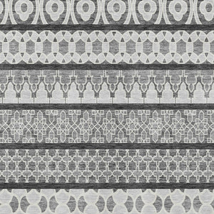 Homeroots 3' Artichoke Green Quatrefoil Washable Area Rug – Elegant Indoor Outdoor Design For Any Space 3' X 5' Polyester 583222