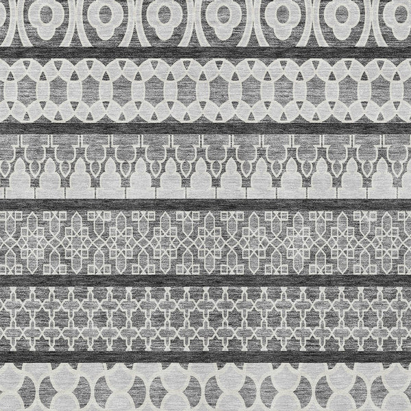 Homeroots 3' Artichoke Green Quatrefoil Washable Area Rug – Elegant Indoor Outdoor Design For Any Space 3' X 5' Polyester 583222