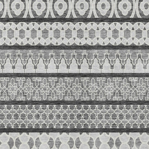 Homeroots 3' Artichoke Green Quatrefoil Washable Area Rug – Elegant Indoor Outdoor Design For Any Space 5' X 8' Polyester 583223