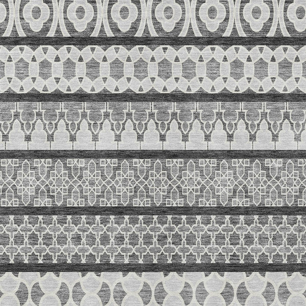 Homeroots 3' Artichoke Green Quatrefoil Washable Area Rug – Elegant Indoor Outdoor Design For Any Space 5' X 8' Polyester 583223