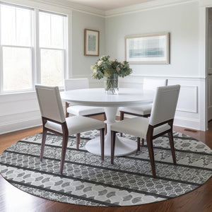 Homeroots 3' Artichoke Green Quatrefoil Washable Area Rug – Elegant Indoor Outdoor Design For Any Space 8' Round Polyester 583224