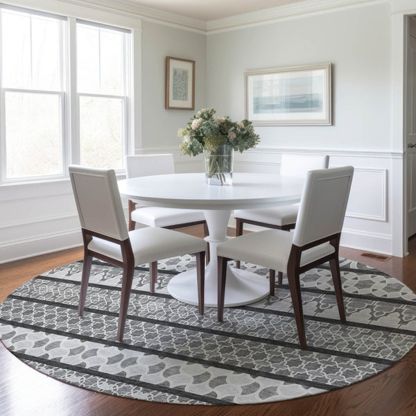 Homeroots 3' Artichoke Green Quatrefoil Washable Area Rug – Elegant Indoor Outdoor Design For Any Space 8' Round Polyester 583224