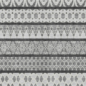 Homeroots 3' Artichoke Green Quatrefoil Washable Area Rug – Elegant Indoor Outdoor Design For Any Space 8' X 10' Polyester 583225