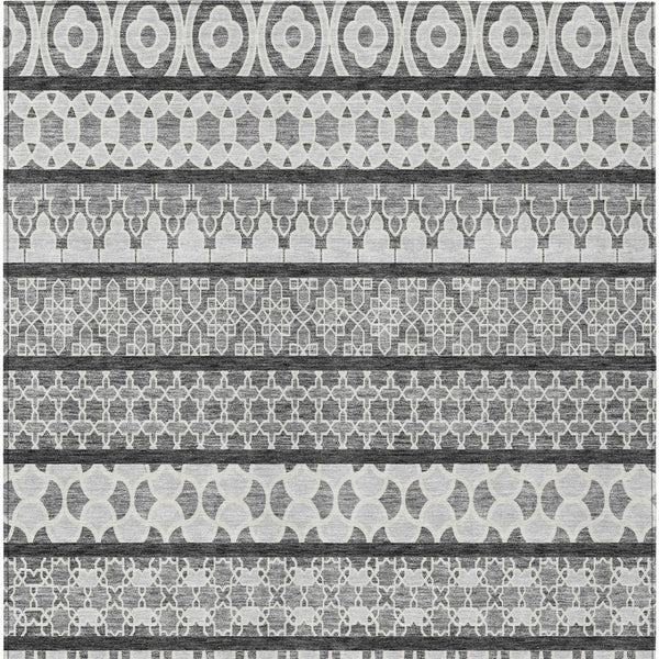 Homeroots 3' Artichoke Green Quatrefoil Washable Area Rug – Elegant Indoor Outdoor Design For Any Space 8' X 10' Polyester 583225