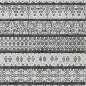 Homeroots 3' Artichoke Green Quatrefoil Washable Area Rug – Elegant Indoor Outdoor Design For Any Space 9' X 12' Polyester 583226