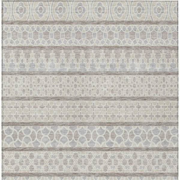 Homeroots 3' Artichoke Green Quatrefoil Washable Area Rug – Elegant Indoor Outdoor Design For Any Space 5' X 8' Polyester 583229