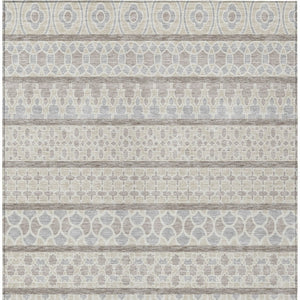 Homeroots 3' Artichoke Green Quatrefoil Washable Area Rug – Elegant Indoor Outdoor Design For Any Space 8' X 10' Polyester 583231