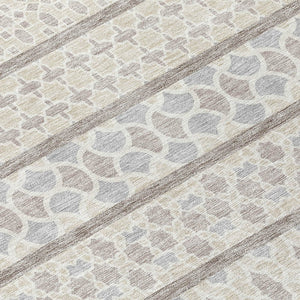 Homeroots 3' Artichoke Green Quatrefoil Washable Area Rug – Elegant Indoor Outdoor Design For Any Space 8' X 10' Polyester 583231