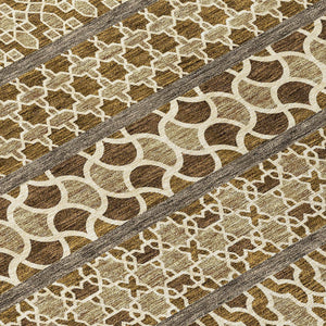 Homeroots 3' Artichoke Green Quatrefoil Washable Area Rug – Elegant Indoor Outdoor Design For Any Space 5' X 8' Polyester 583235