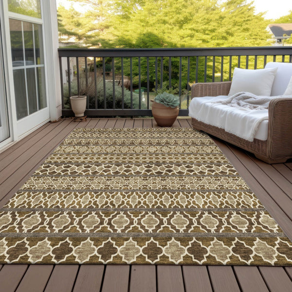 Homeroots 3' Artichoke Green Quatrefoil Washable Area Rug – Elegant Indoor Outdoor Design For Any Space 10' X 14' Polyester 583239