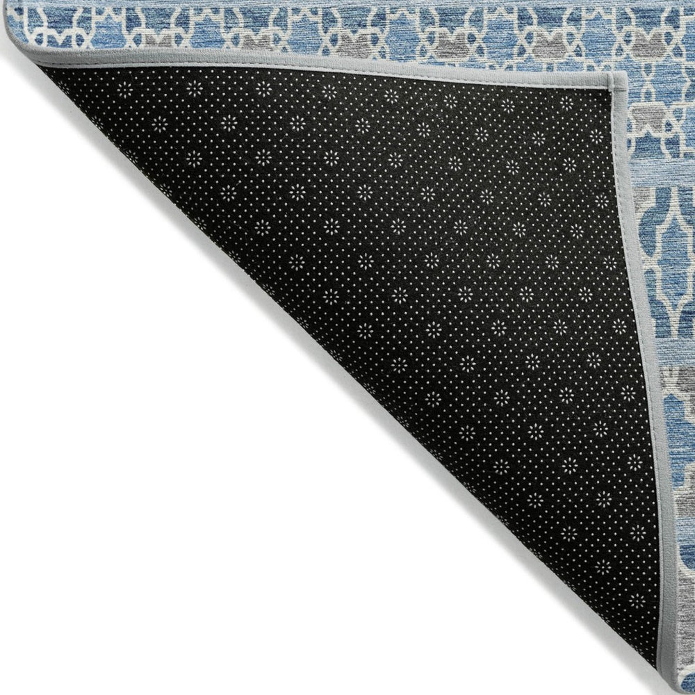 HomeRoots 5' Quatrefoil Washable Area Rug in Sky Blue & Denim Blue for Indoor/Outdoor Use, Durable & Stylish 5' X 8' 583241