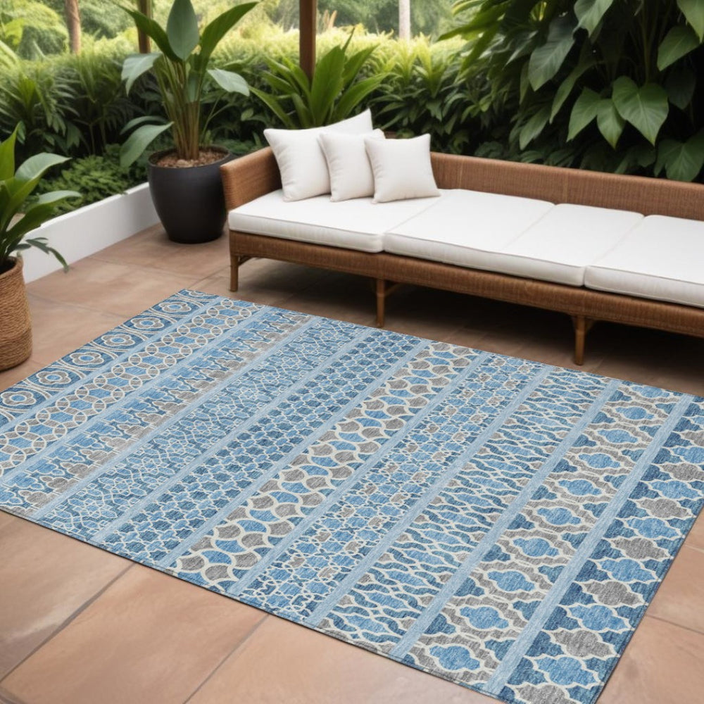 HomeRoots 9' Sky Blue and Denim Quatrefoil Area Rug - Durable, Washable Indoor/Outdoor Style for Any Space 9' X 12' 583244
