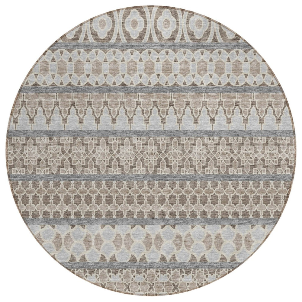 HomeRoots 5' Quatrefoil Area Rug - Washable Indoor Outdoor Design in Taupe, Beige, Gray for Stylish Spaces 8' Round 583260