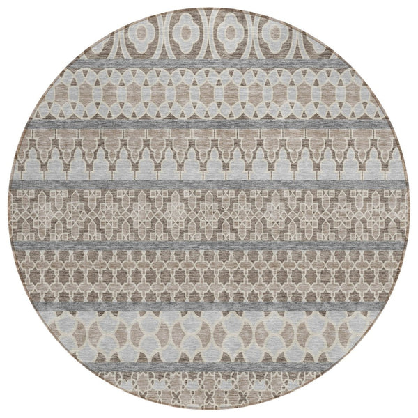HomeRoots 5' Quatrefoil Area Rug - Washable Indoor Outdoor Design in Taupe, Beige, Gray for Stylish Spaces 8' Round 583260