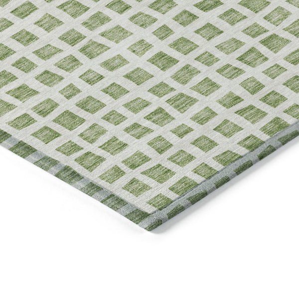 Homeroots 3' Artichoke Green And Ivory Geometric Washable Area Rug For Indoor And Outdoor Spaces, Durable Design 3' X 5' Polyester 583264