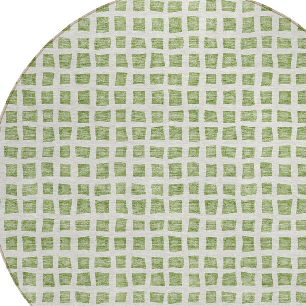 Homeroots 3' Artichoke Green And Ivory Geometric Washable Area Rug For Indoor And Outdoor Spaces, Durable Design 8' Round Polyester 583266