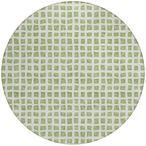 Homeroots 3' Artichoke Green And Ivory Geometric Washable Area Rug For Indoor And Outdoor Spaces, Durable Design 8' Round Polyester 583266