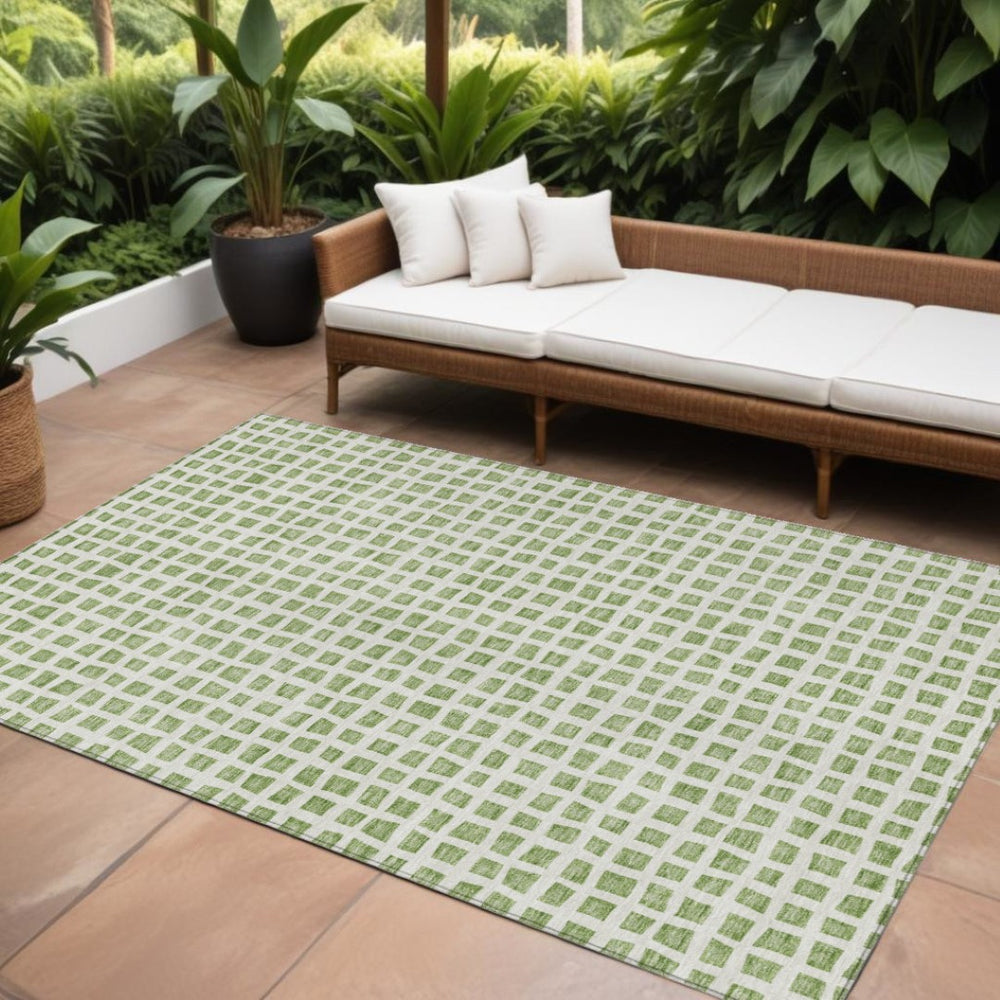 HomeRoots 9' Artichoke Green and Ivory Geometric Area Rug – Durable, Washable Indoor Outdoor Style for Any Space 9' X 12' 583268