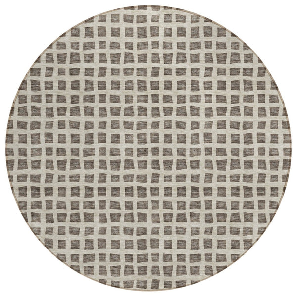 HomeRoots 5' Durable Brown Taupe and Ivory Geometric Washable Rug for Indoor-Outdoor Versatile Living Spaces 8' Round 583272
