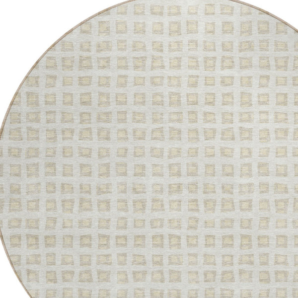 Homeroots 3' Artichoke Green And Ivory Geometric Washable Area Rug For Indoor And Outdoor Spaces, Durable Design 8' Round Polyester 583302