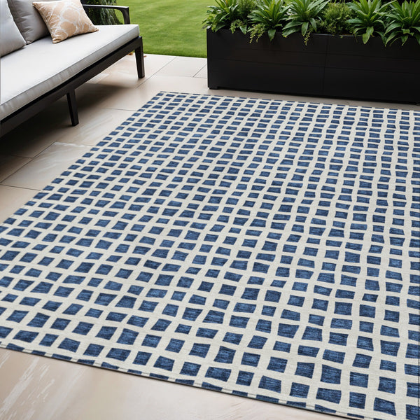 Homeroots 3' Artichoke Green And Ivory Geometric Washable Area Rug For Indoor And Outdoor Spaces, Durable Design 3' X 5' Polyester 583306