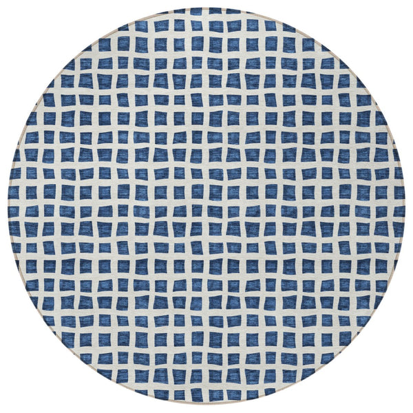 Homeroots 3' Artichoke Green And Ivory Geometric Washable Area Rug For Indoor And Outdoor Spaces, Durable Design 8' Round Polyester 583308