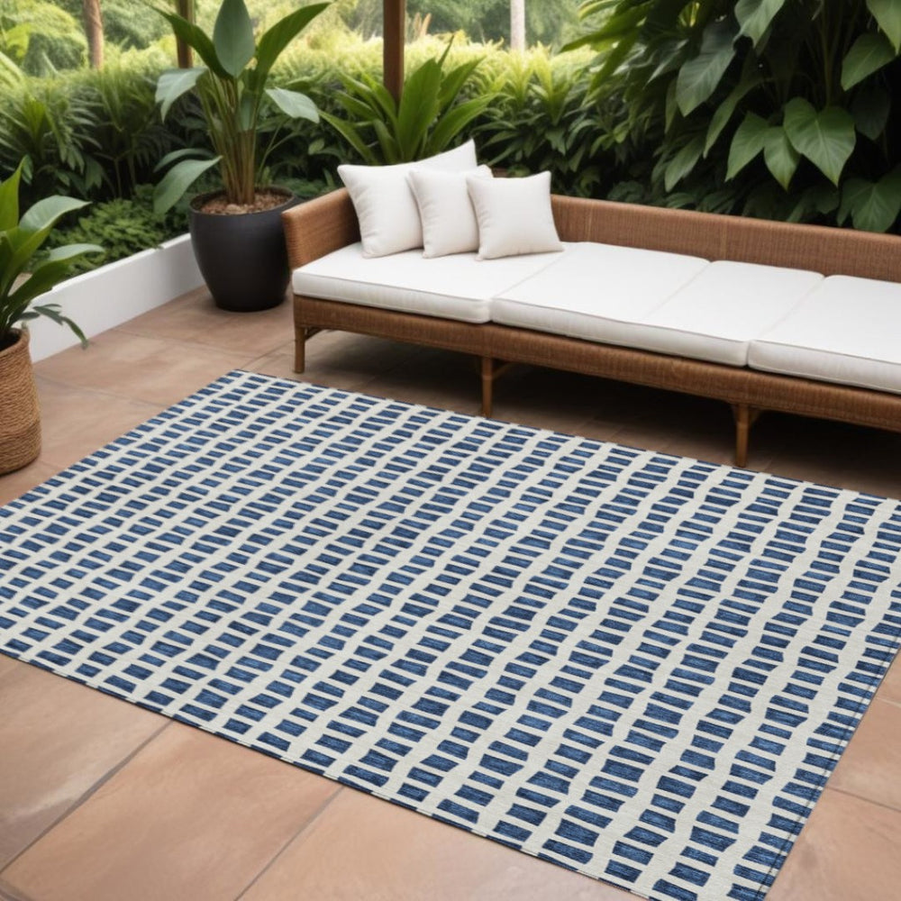 HomeRoots 9' Navy Blue and Ivory Geometric Area Rug - Stylish, Washable Design for Indoor and Outdoor Spaces 9' X 12' 583310