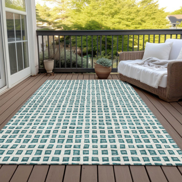 Homeroots 3' Artichoke Green And Ivory Geometric Washable Area Rug For Indoor And Outdoor Spaces, Durable Design 3' X 5' Polyester 583318
