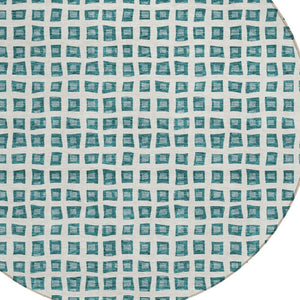 Homeroots 3' Artichoke Green And Ivory Geometric Washable Area Rug For Indoor And Outdoor Spaces, Durable Design 8' Round Polyester 583320