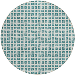 Homeroots 3' Artichoke Green And Ivory Geometric Washable Area Rug For Indoor And Outdoor Spaces, Durable Design 8' Round Polyester 583320