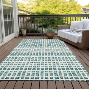 Homeroots 3' Artichoke Green And Ivory Geometric Washable Area Rug For Indoor And Outdoor Spaces, Durable Design 10' X 14' Polyester 583323